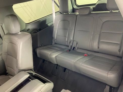 Used 2020 Lincoln Navigator L Reserve w/ Luxury Package AWD/4WD image 26