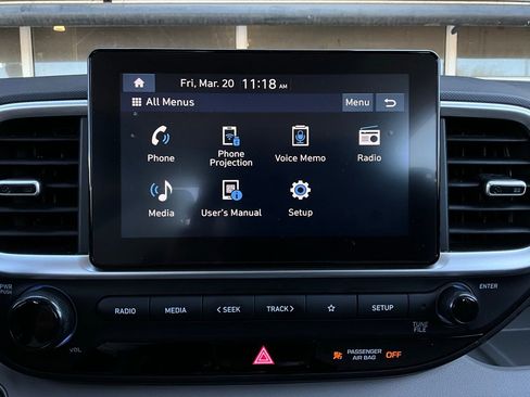 Used 2025 Hyundai Venue SEL image 30