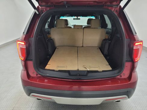 Used 2017 Ford Explorer XLT w/ Equipment Group 201A FWD image 29