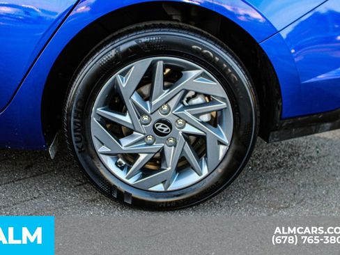 Used 2024 Hyundai Elantra SEL image 16