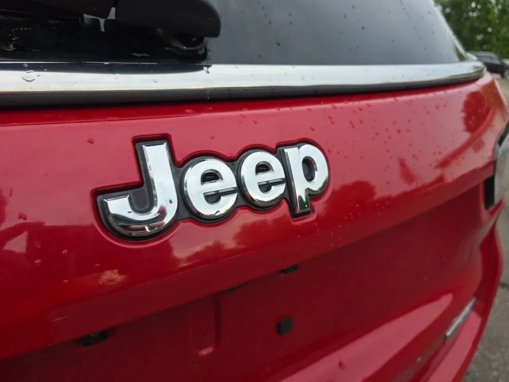 Used 2018 Jeep Compass Latitude w/ Popular Equipment Group AWD/4WD image 10