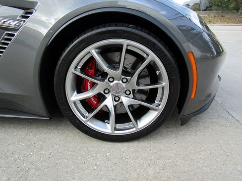 Used 2016 Chevrolet Corvette Z06 w/ 3LZ Preferred Equipment Group image 22