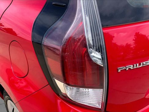 Used 2016 Toyota Prius C One FWD image 29