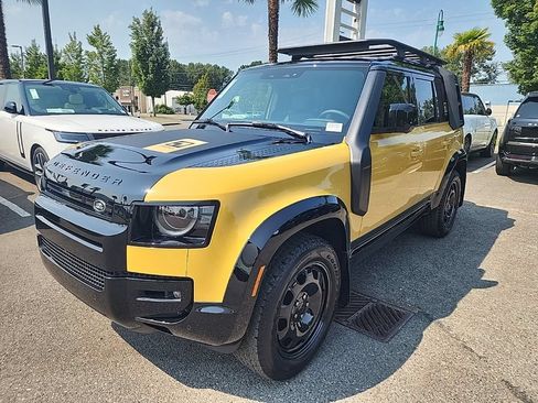New 2026 Land Rover Defender 110 AWD/4WD image 1
