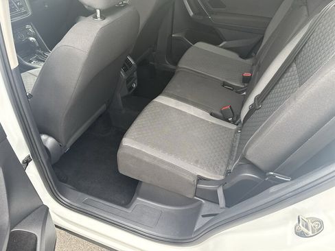 Used 2018 Volkswagen Tiguan S w/ 3rd Row Seat Package AWD/4WD image 15