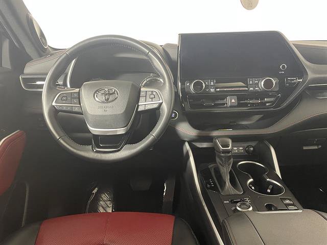 Used 2023 Toyota Highlander XSE AWD/4WD image 13