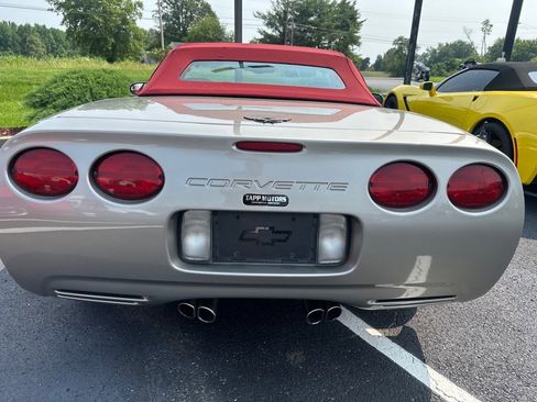 Used 2002 Chevrolet Corvette Convertible w/ Preferred Equipment Group2 image 6