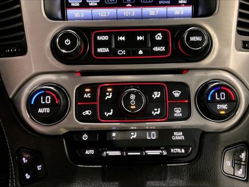 Used 2016 GMC Yukon XL SLT w/ Premium Edition AWD/4WD image 33