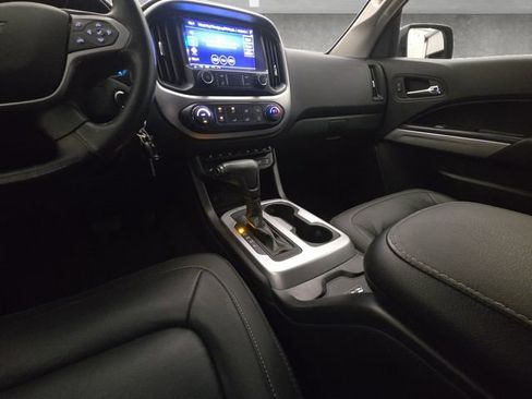 Used 2021 Chevrolet Colorado ZR2 w/ ZR2 Dusk Special Edition image 3