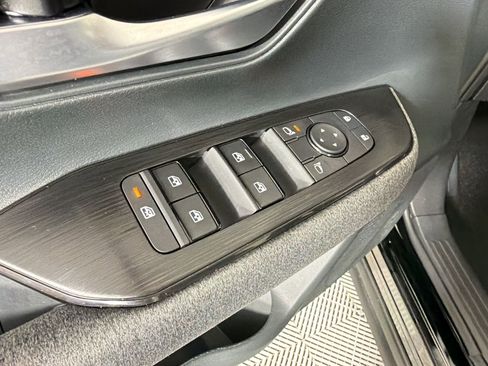 Used 2026 Nissan Kicks SV FWD image 21
