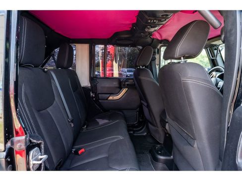 Used 2014 Jeep Wrangler Unlimited Sahara w/ Max Tow Package image 15