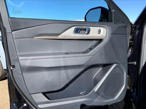 New 2026 Ford Explorer Active image 10