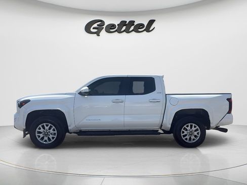 Used 2024 Toyota Tacoma SR5 w/ SR5 Upgrade Package RWD image 8