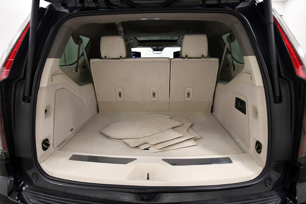 Used 2024 Cadillac Escalade ESV Sport Platinum AWD/4WD image 7