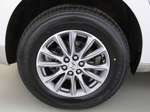 Certified 2023 Buick Enclave Essence w/ Trailering Package, 5000 lbs. AWD/4WD image 25