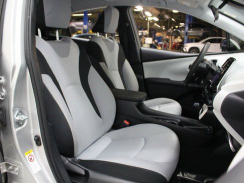 Used 2018 Toyota Prius Two image 24