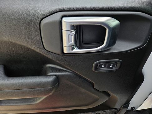 New 2026 Jeep Gladiator Sport image 15