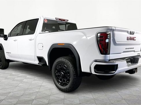 New 2026 GMC Sierra 2500 AT4 w/ AT4 Preferred Package image 4