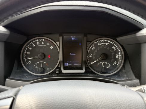 Used 2017 Toyota Tacoma TRD Off-Road w/ Tow Package (A/T) AWD/4WD image 20