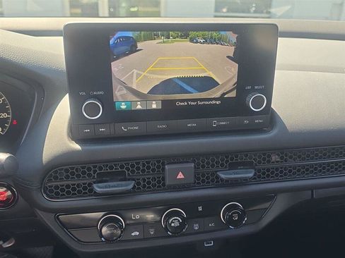 Used 2024 Honda HR-V LX image 8