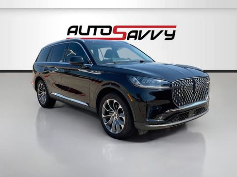 Used 2025 Lincoln Aviator AWD image 1