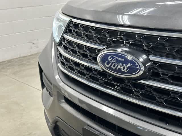 Used 2020 Ford Explorer XLT w/ Class III Trailer Tow Package RWD image 30