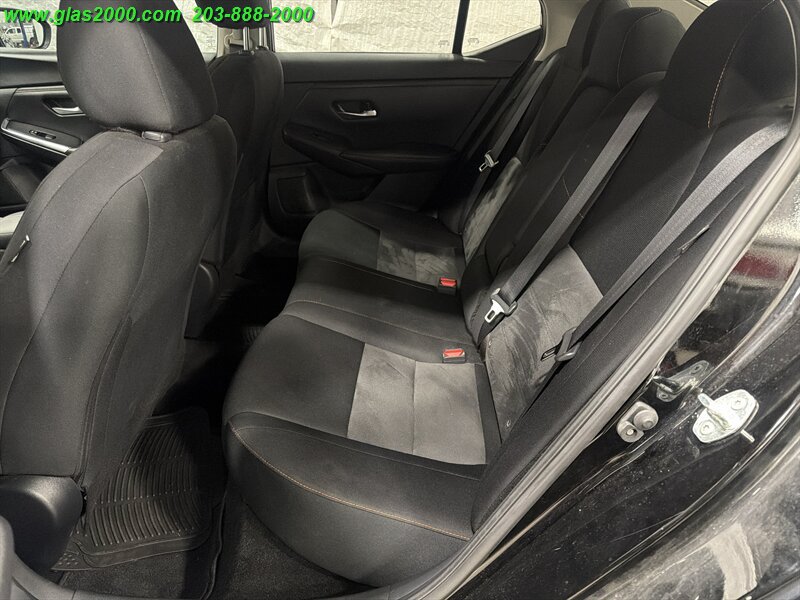 Used 2023 Nissan Sentra SR FWD image 9