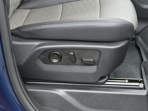 Used 2023 Chevrolet Silverado 1500 ZR2 w/ Technology Package image 32