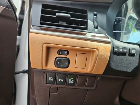 Used 2017 Lexus ES 350 w/ Premium Package FWD image 24