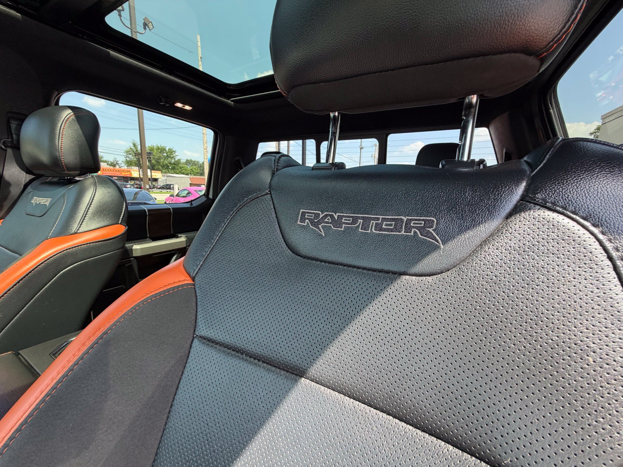 Used 2017 Ford F150 Raptor w/ Equipment Group 802A Luxury AWD/4WD image 24