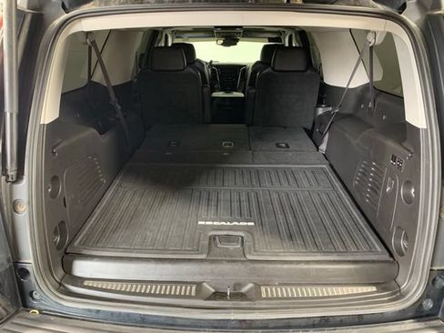 Used 2016 Cadillac Escalade ESV Premium AWD/4WD image 28
