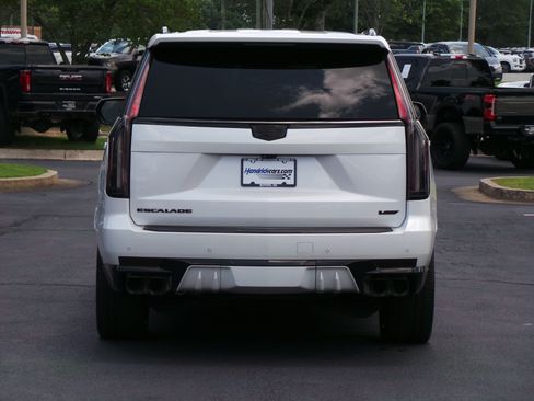 Used 2023 Cadillac Escalade V AWD/4WD image 30