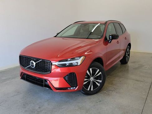 Used 2024 Volvo XC60 B5 Core AWD/4WD image 34