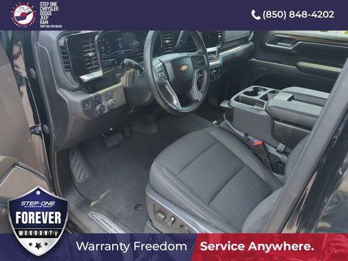 Used 2023 Chevrolet Silverado 1500 LT AWD/4WD image 10
