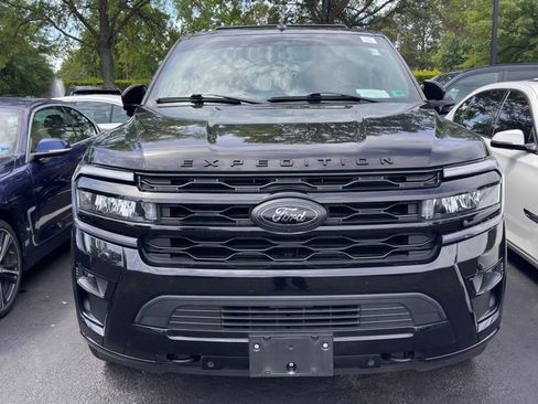 Used 2022 Ford Expedition Limited AWD/4WD image 12