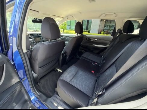 Used 2019 Nissan Rogue SV AWD/4WD image 11