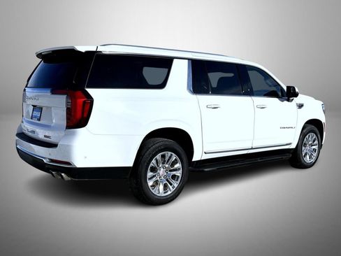 Used 2025 GMC Yukon XL Denali image 5