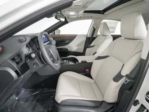 New 2025 Lexus ES 350 w/ Premium Package image 7