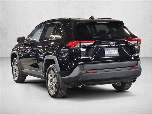 Used 2024 Toyota RAV4 XLE AWD/4WD image 8