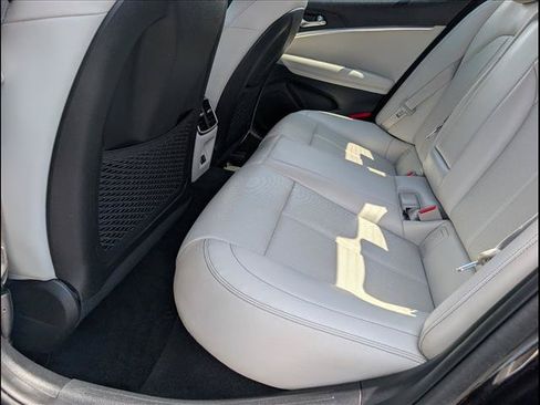 Used 2025 Genesis G70 2.5T AWD/4WD image 10