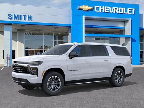 New 2026 Chevrolet Suburban LT w/ Advanced Technology Package AWD/4WD image 26