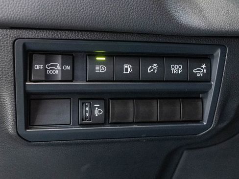 Certified 2025 Toyota Sequoia SR5 AWD/4WD image 24