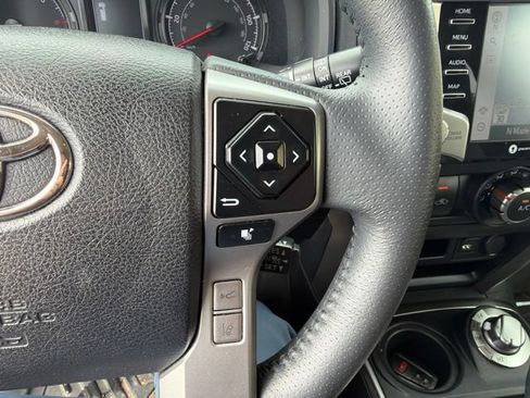 Used 2022 Toyota 4Runner SR5 Premium AWD/4WD image 18