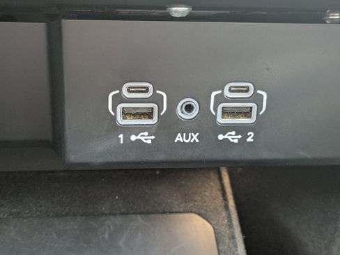 Used 2024 Jeep Wagoneer L Series II image 21