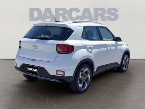 Used 2025 Hyundai Venue SEL FWD image 7