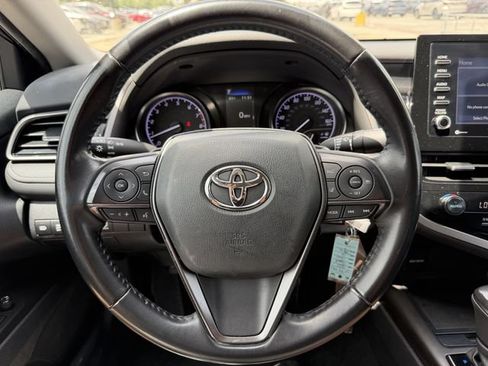 Used 2021 Toyota Camry SE FWD image 9