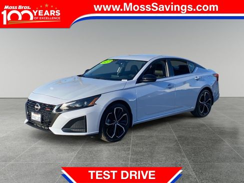 Used 2023 Nissan Altima 2.5 SR image 1