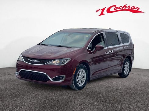 Used 2020 Chrysler Pacifica Touring w/ Cold Weather Group image 3