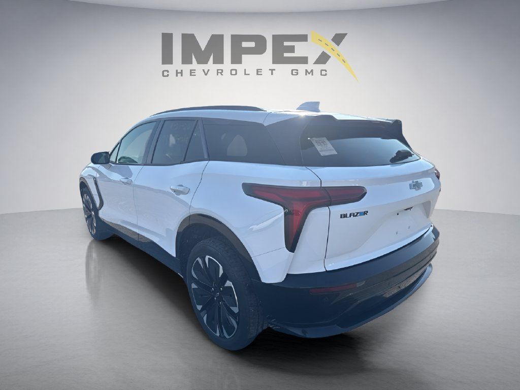 Used 2024 Chevrolet Blazer EV RS AWD/4WD image 3