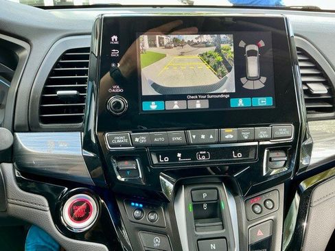 Used 2023 Honda Odyssey Elite image 41